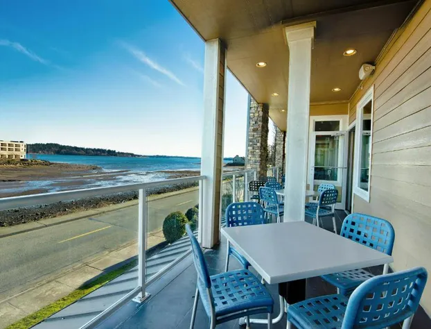 Oxford Suites Silverdale hotel detail image 2