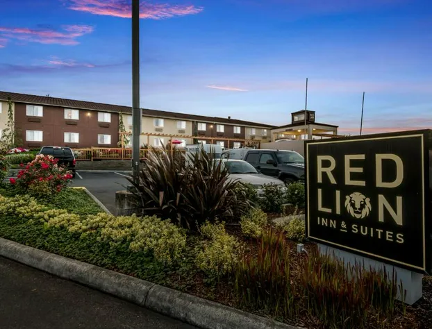 Red Lion Inn & Suites Sequim hotel detail image 1