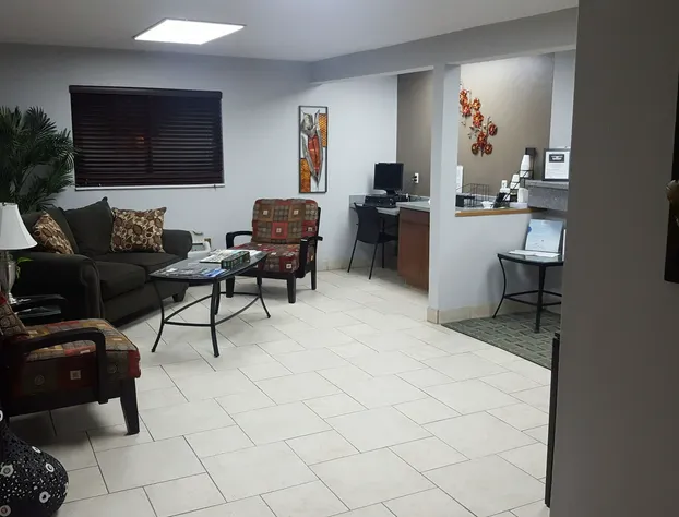 Super 8 by Wyndham Osceola IA hotel detail image 3