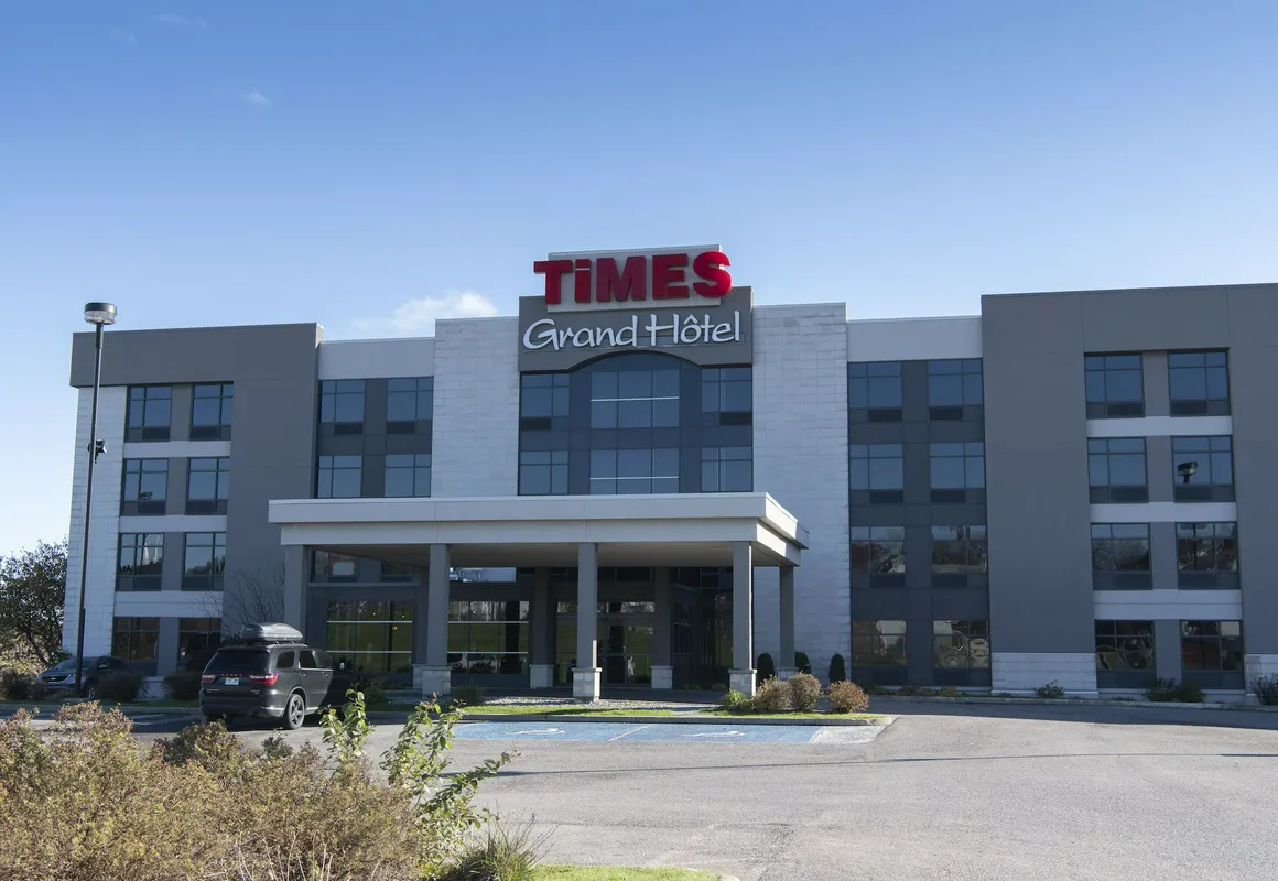 Grand Times Hotel Quebec City Airport hotel hero