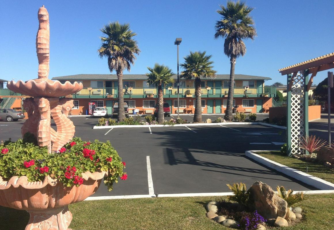 Sand Castle Inn hotel hero