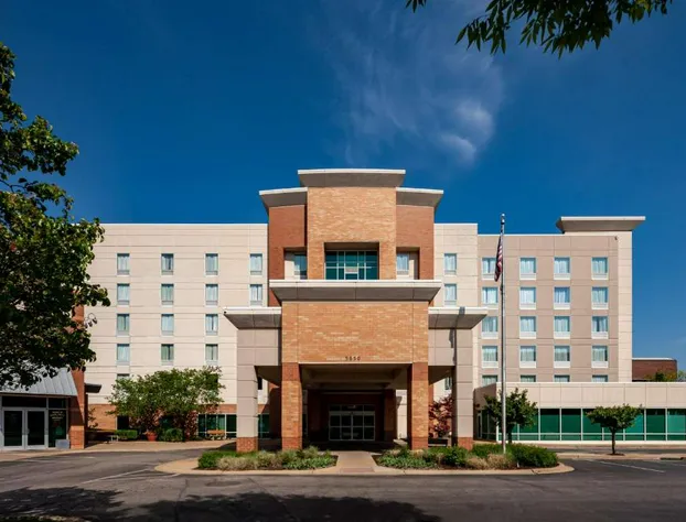 Hampton Inn & Suites St. Louis at Forest Park hotel detail image 3