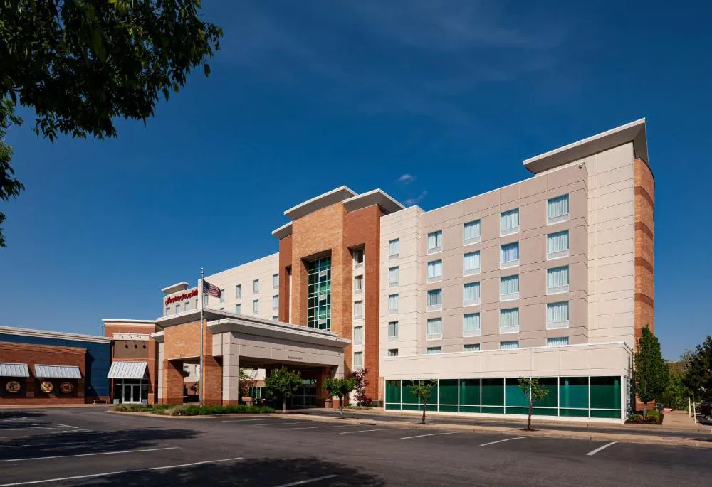 Hampton Inn & Suites St. Louis at Forest Park hotel hero
