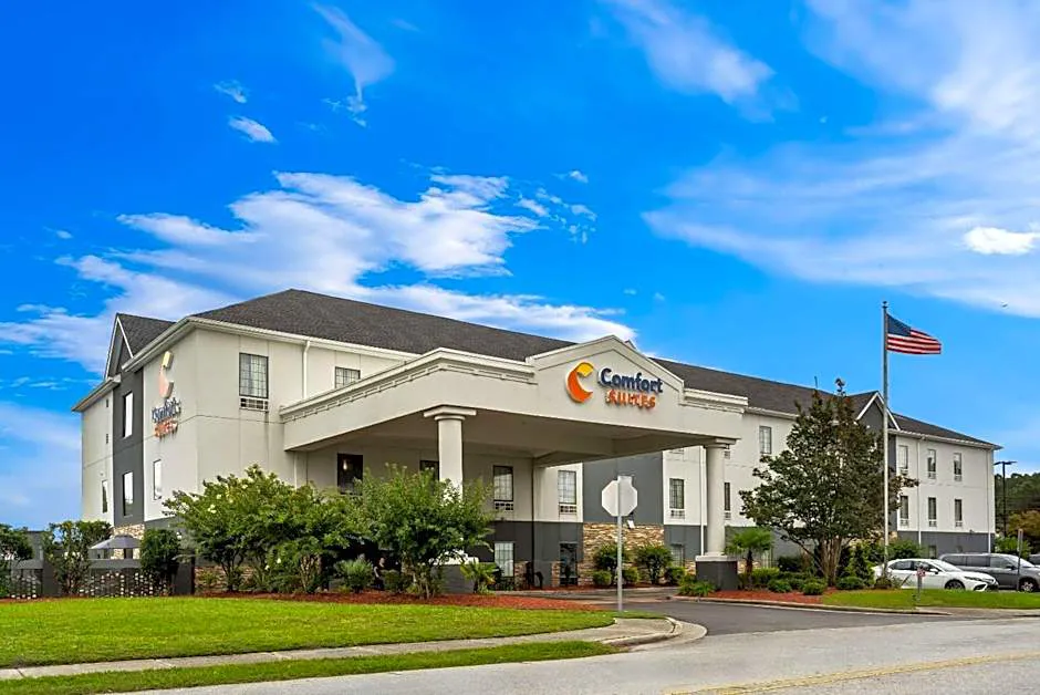 Comfort Suites near Camp Lejeune hotel hero