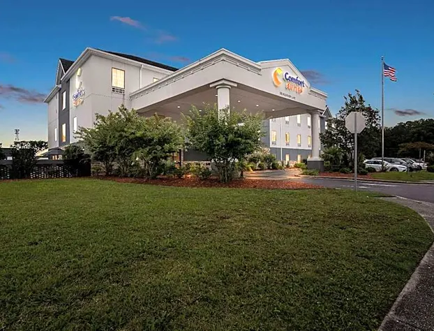 Comfort Suites near Camp Lejeune hotel detail image 3