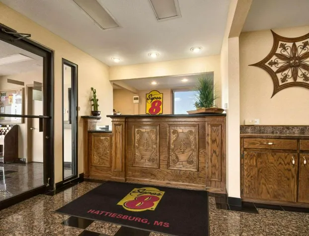 Super 8 by Wyndham Hattiesburg North/University Area hotel detail image 1