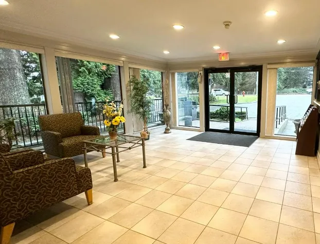 Canadian Inn hotel detail image 3