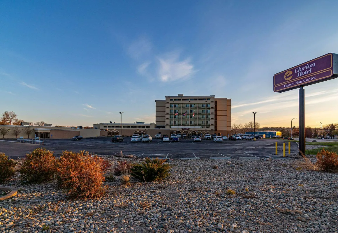 Clarion Hotel Convention Center hotel hero