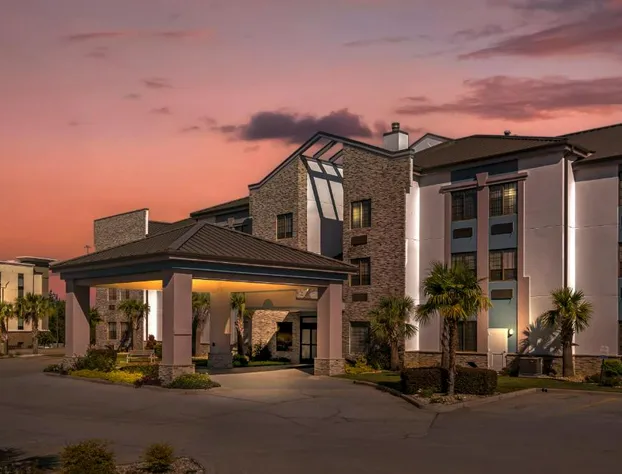 Comfort Suites Hattiesburg near University hotel detail image 2