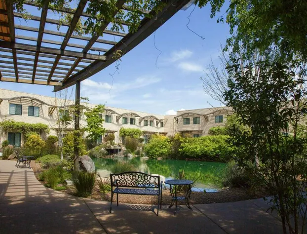 DoubleTree by Hilton Napa Valley - American Canyon hotel detail image 1