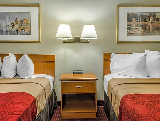 Econo Lodge Northeast hotel detail image 3