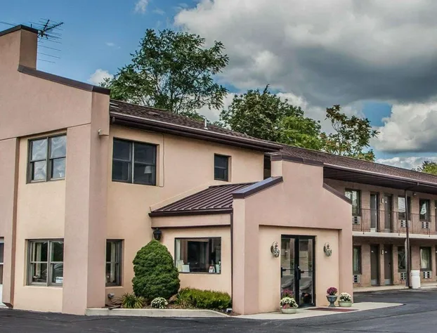 Econo Lodge Douglassville - Pottstown hotel detail image 2