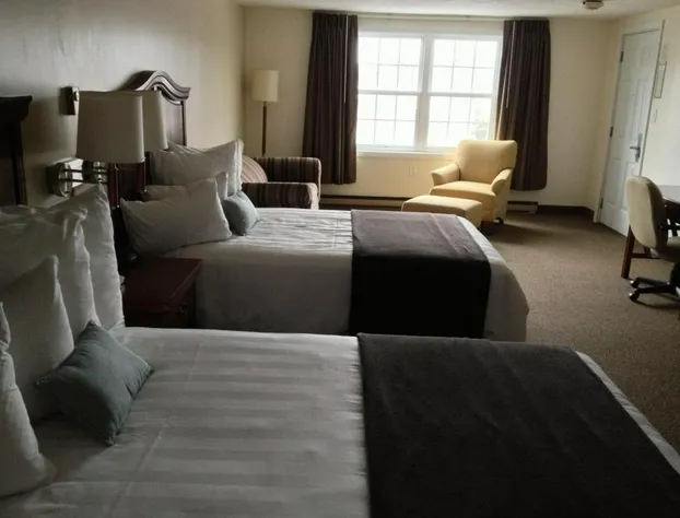 Holiday Hill Inn & Suites hotel detail image 4