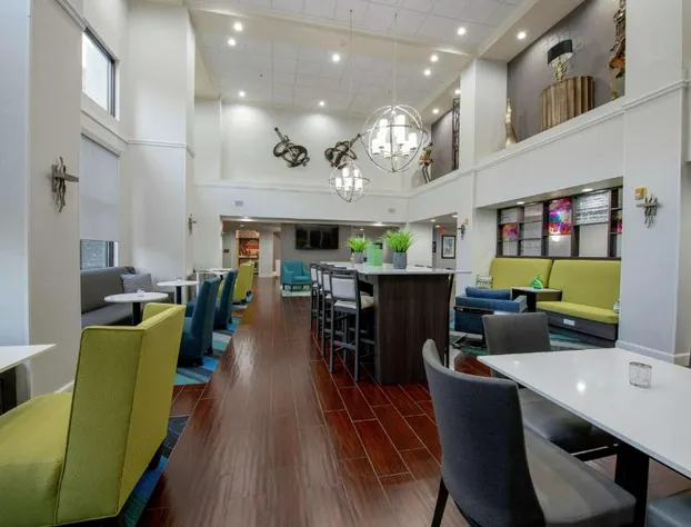 Hampton Inn & Suites Lafayette hotel detail image 3