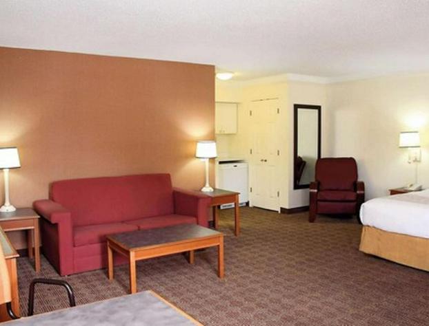 Econo Lodge hotel detail image 3