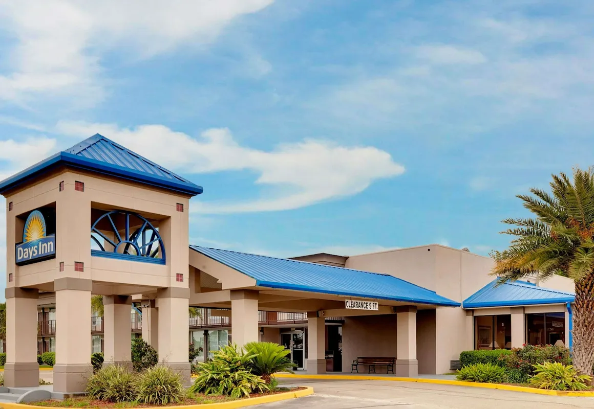 Days Inn by Wyndham Lafayette Near Lafayette Airport hotel hero
