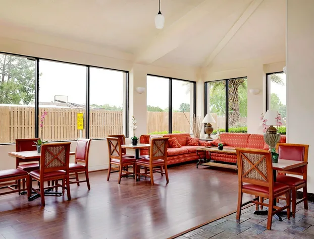 Days Inn by Wyndham Lafayette Near Lafayette Airport hotel detail image 1