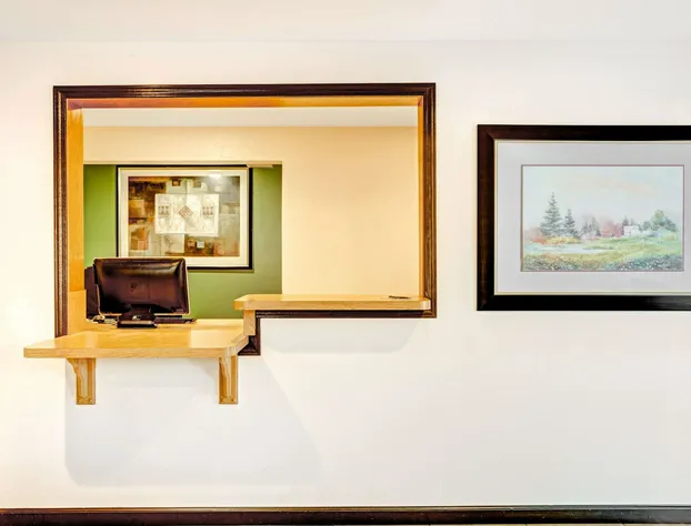 Super 8 by Wyndham Carson City/Lake Tahoe hotel detail image 4