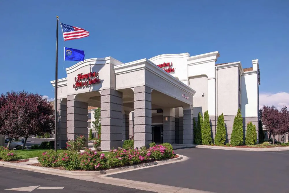 Hampton Inn & Suites Carson City hotel hero