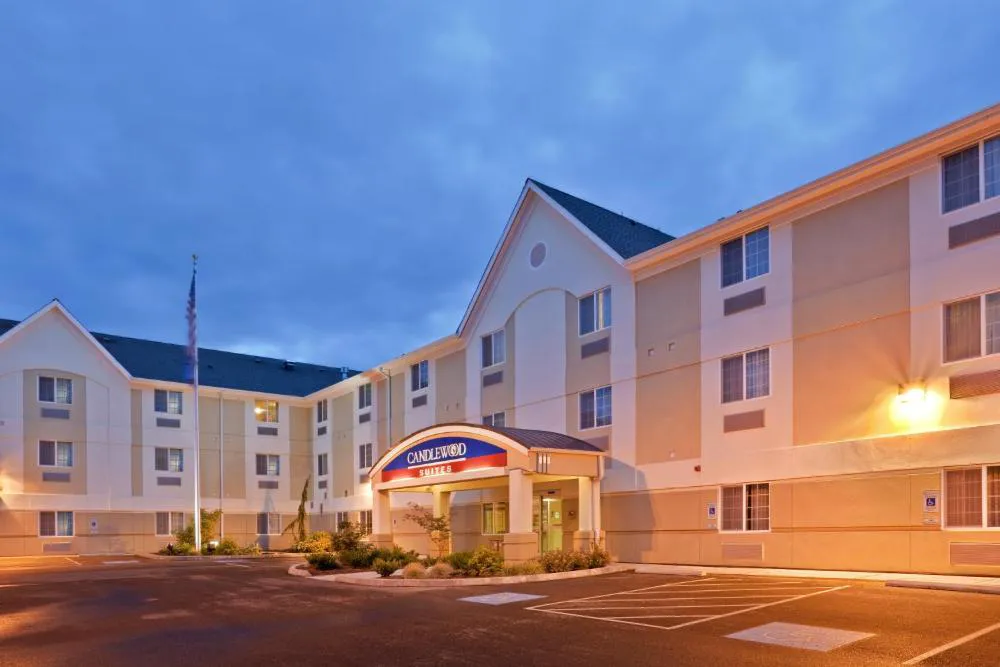 Candlewood Suites Oak Harbor by IHG hotel hero
