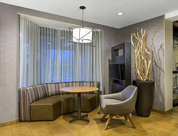 Courtyard by Marriott Lynchburg hotel detail image 3