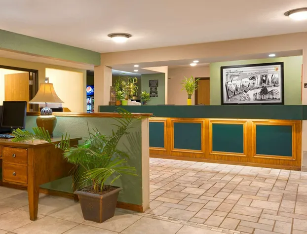 Super 8 by Wyndham Lynchburg VA hotel detail image 3