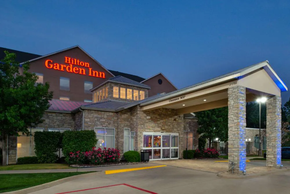 Hilton Garden Inn Denton hotel hero