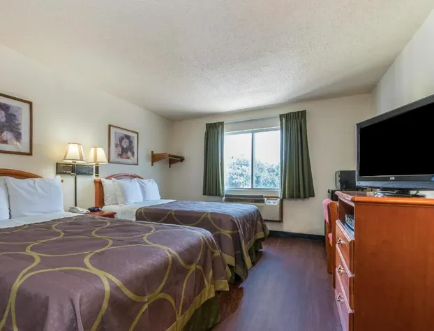 Super 8 by Wyndham Denton hotel detail image 3