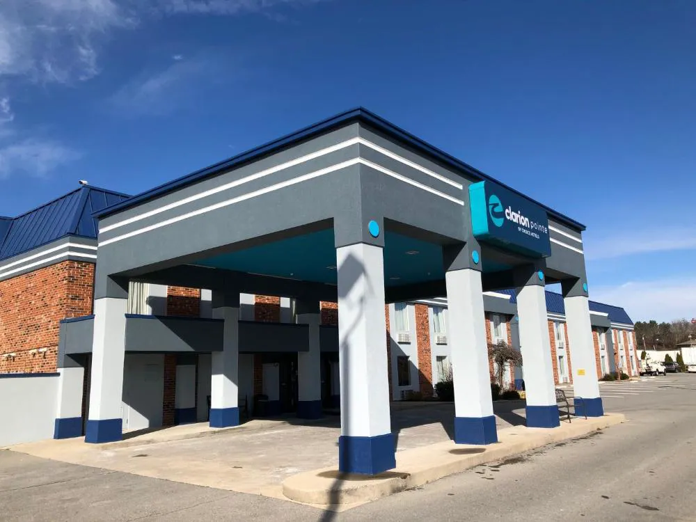 Clarion Pointe Beckley hotel hero