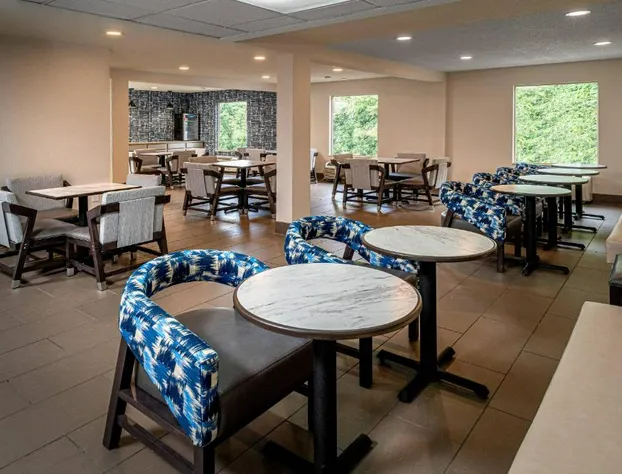 Clarion Pointe Beckley hotel detail image 3