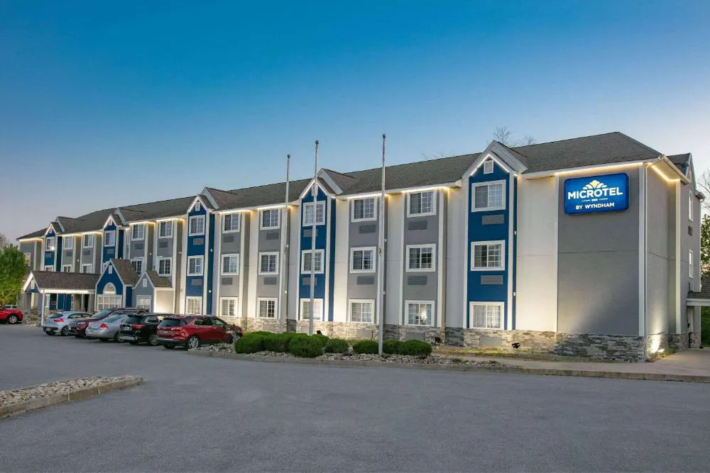 Microtel Inn by Wyndham Beckley hotel hero