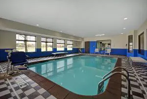 Holiday Inn Express Marshall by IHG hotel detail image 4