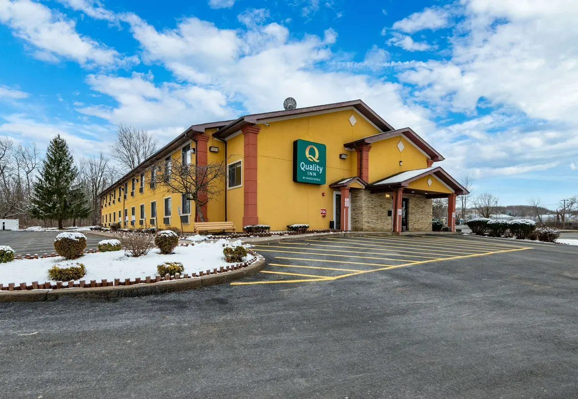 Quality Inn hotel hero