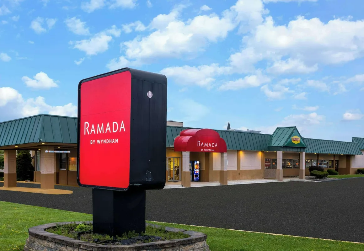 Ramada by Wyndham Rome / Verona hotel hero