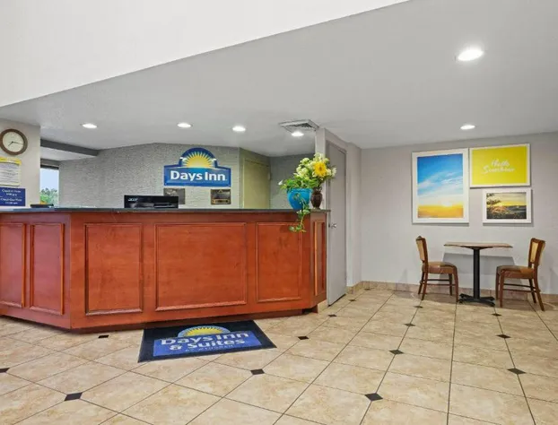 Days Inn by Wyndham Utica hotel detail image 4