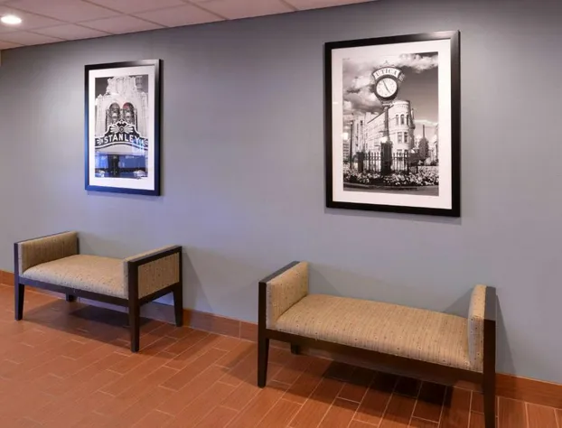 Hampton Inn Utica hotel detail image 4