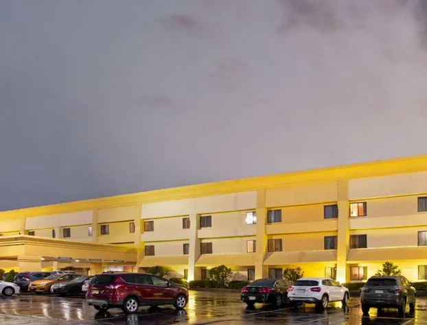 La Quinta Inn by Wyndham Auburn Worcester hotel detail image 3