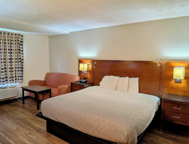 Travelodge by Wyndham Forsyth hotel detail image 3