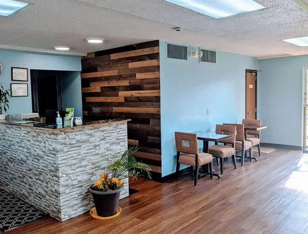 Travelodge by Wyndham Forsyth hotel detail image 1