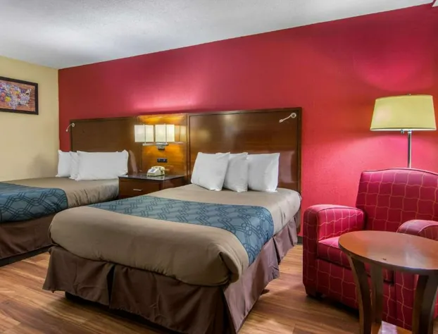 Travelodge by Wyndham Forsyth hotel detail image 3