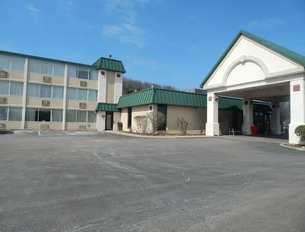 Ramada by Wyndham Beaver Falls hotel detail image 1