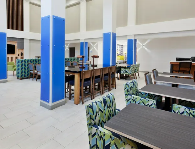 Holiday Inn Express Hotel & Suites Montgomery E - Eastchase by IHG hotel detail image 3