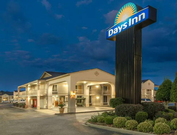 Days Inn by Wyndham Shorter hotel detail image 1