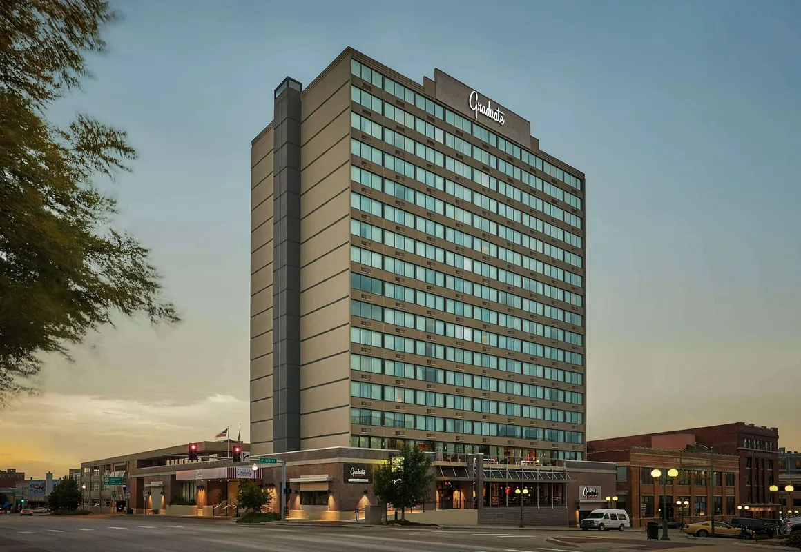 Graduate by Hilton Lincoln hotel hero