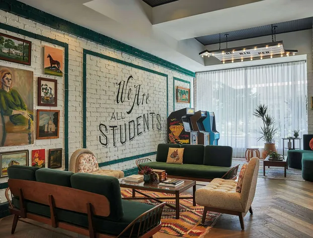 Graduate by Hilton Lincoln hotel detail image 2