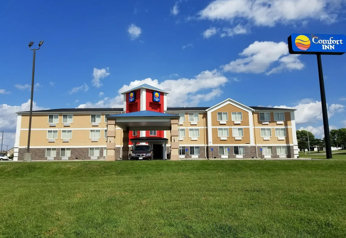Comfort Inn Lincoln I-80 hotel hero