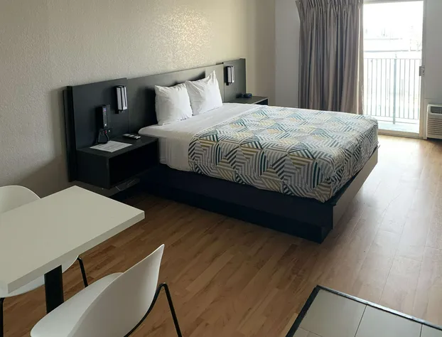 Studio 6 Lincoln, NE - Airport hotel detail image 3