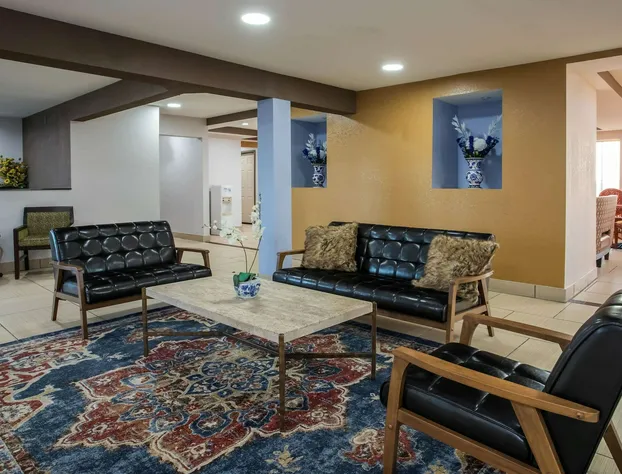 Travelodge by Wyndham Fort Wayne North hotel detail image 3