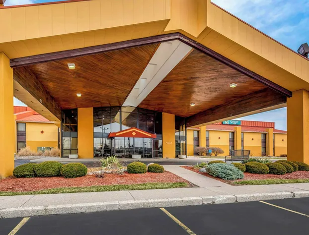 Quality Inn Fort Wayne hotel detail image 1