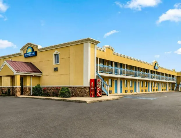 Days Inn by Wyndham Fort Wayne hotel detail image 2